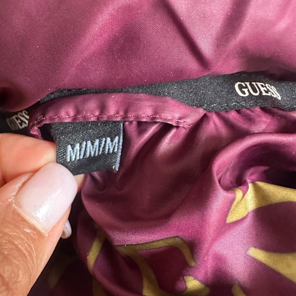 Guess Women's Burgundy Puffer Jacket size M - Picture 10 of 13